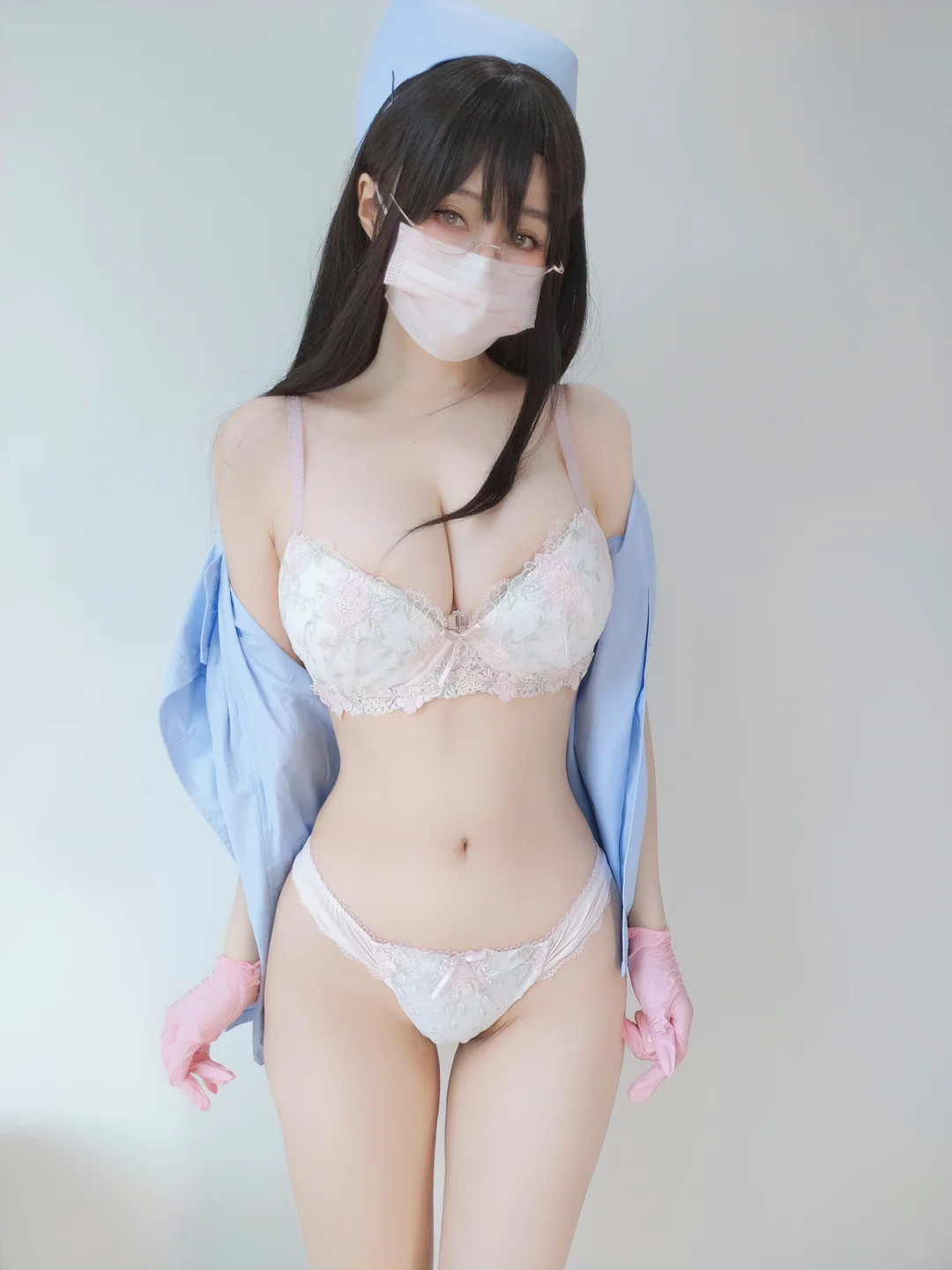 白银81 - 自摄Vol.95 蓝色护士 [162P,19V-3.13GB] tg@simisebaisi 【丝足阁】154.webp